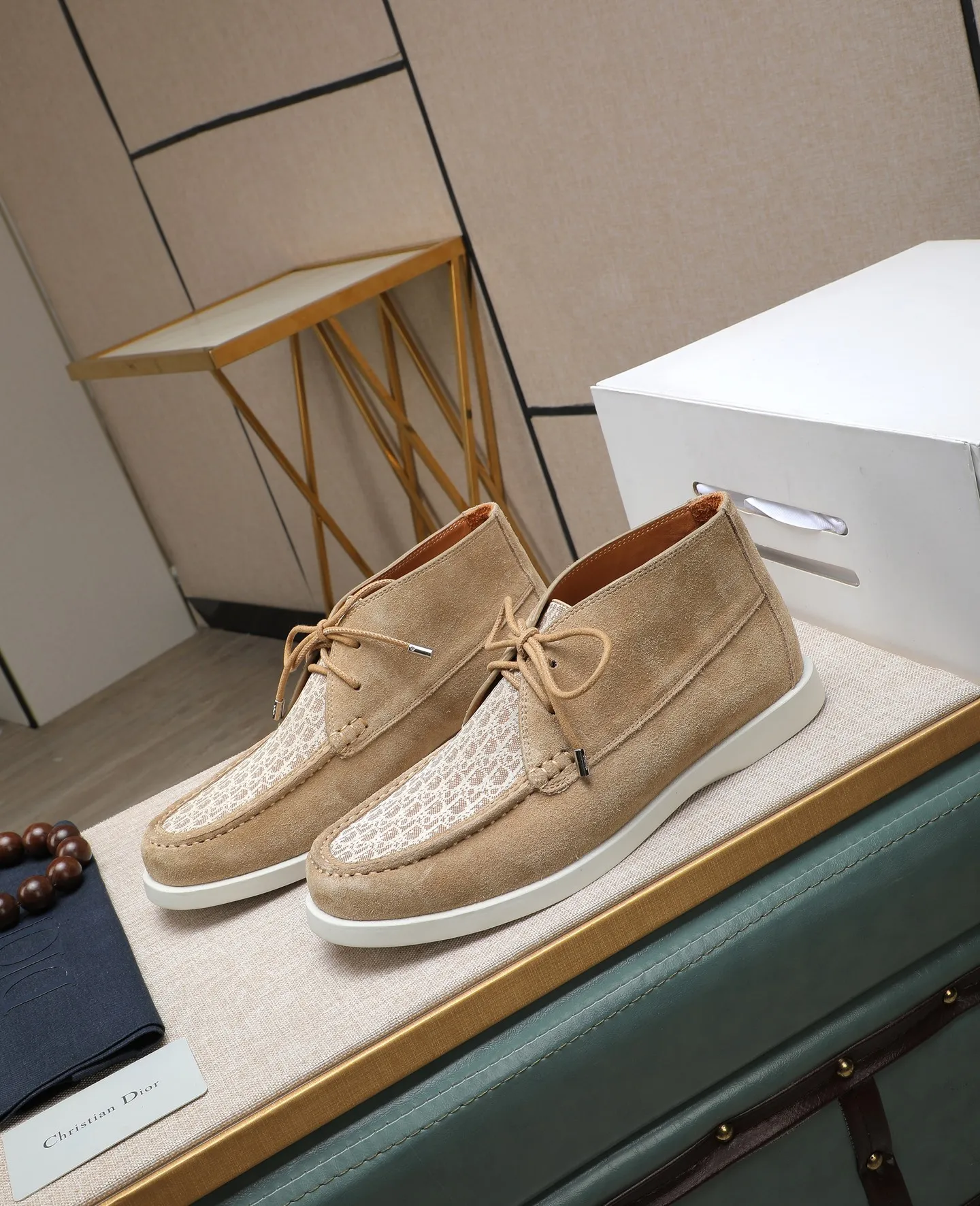 Men's shoes 💰600💰Water-dyed cow lining Original order quality Dior —🆘. Dior Original order purchase, high-end leather shoes, fabric: Made of Italian imported cowhide➕Water-dyed cow lining/cowhide lining➕Specially available original outsole, fine workmanship, real-life photos🎬Size: 38-44 (with full set of packaging)